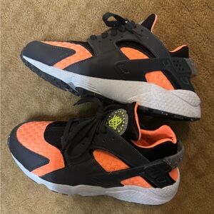 Men’s Nike hurache sneaker